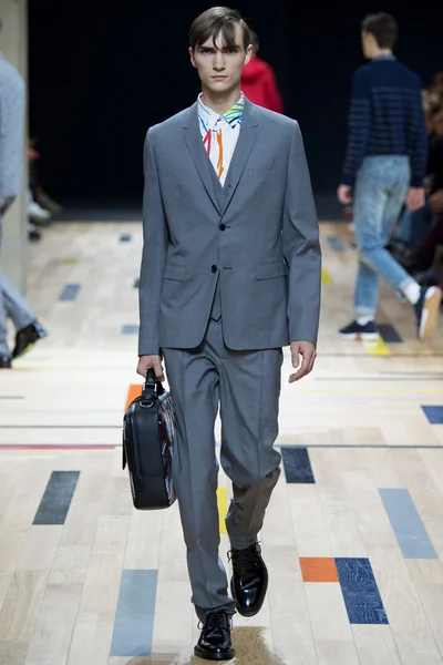 Look 36